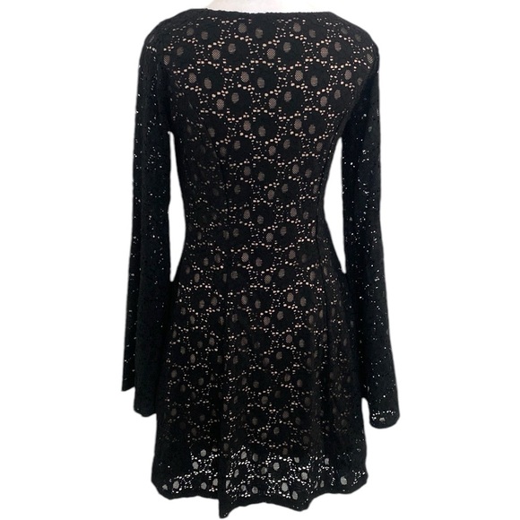 Francesca’s Black Nude Lace Long-sleeved Dress NWT US S - Picture 10 of 10
